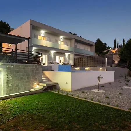 Cozy In With House A Panoramic View Holiday home *
